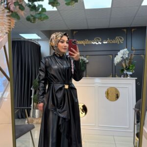 VUU SİYAH DERİ ELBİSE